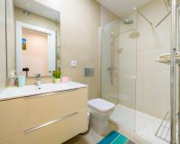 Resale - Apartamento - Torrevieja - Estacion de autobuses