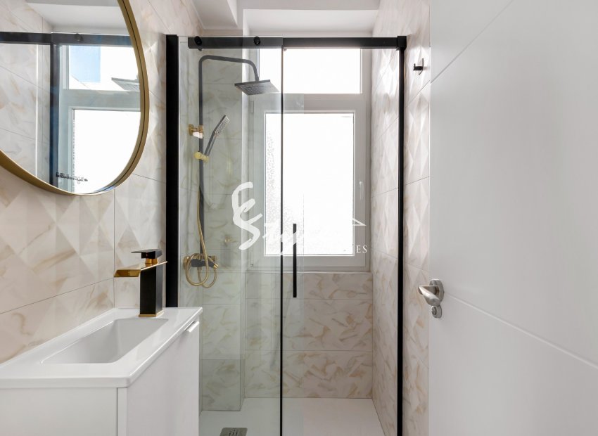 Resale - Apartamento - Torrevieja - La Mata