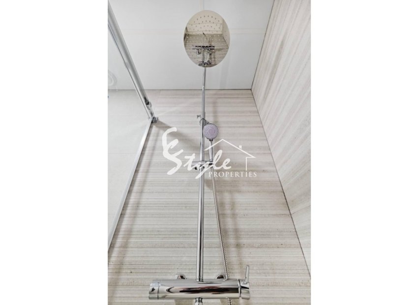 Resale - Apartamento - Torrevieja - La Veleta