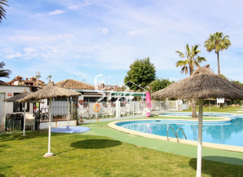Resale - Apartamento - Torrevieja - Lago Jardin