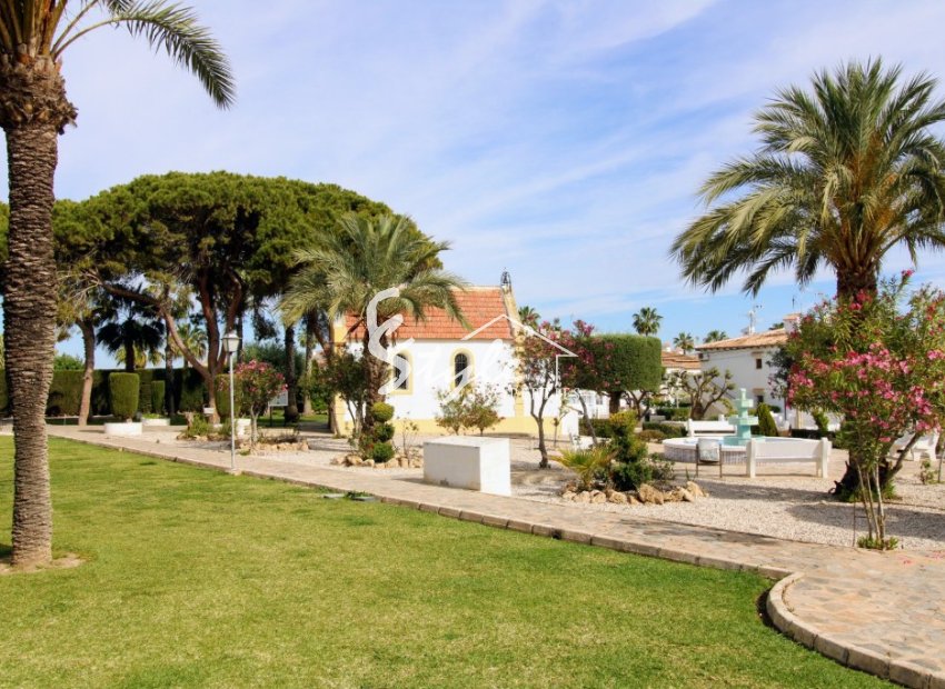 Resale - Apartamento - Torrevieja - Lago Jardin