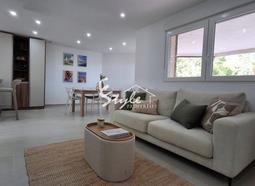 Resale - Apartamento - Torrevieja - Playa Acequion