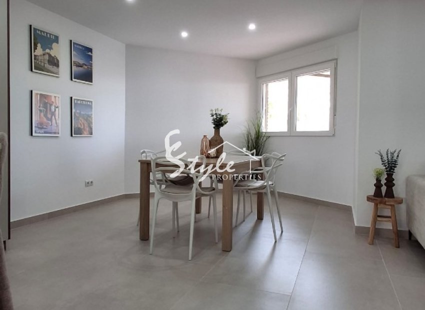 Resale - Apartamento - Torrevieja - Playa Acequion