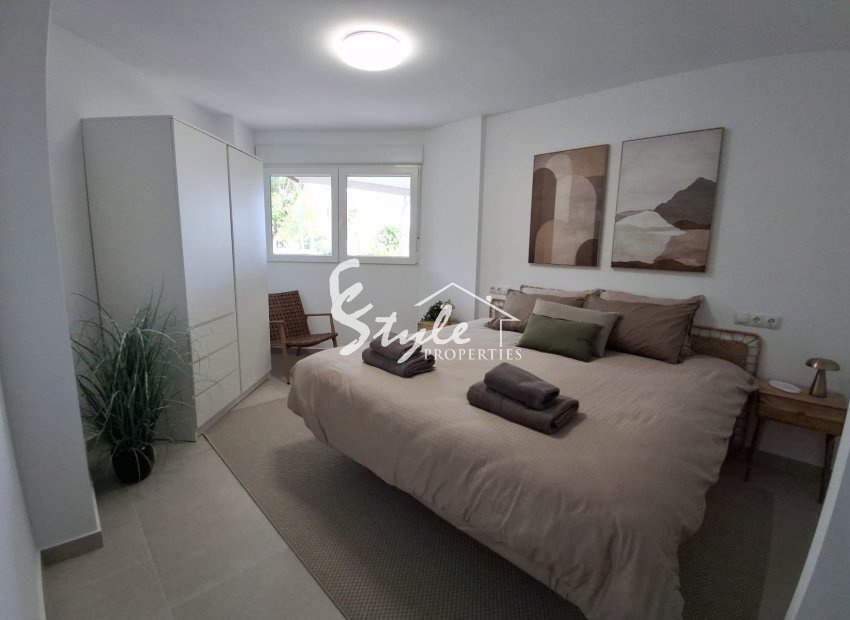 Resale - Apartamento - Torrevieja - Playa Acequion