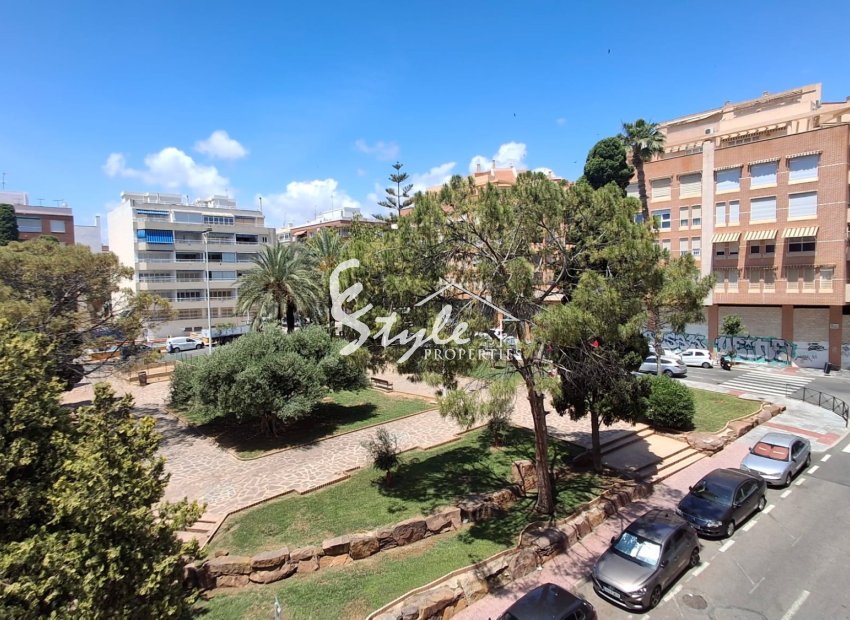 Resale - Apartamento - Torrevieja - Playa de El Cura