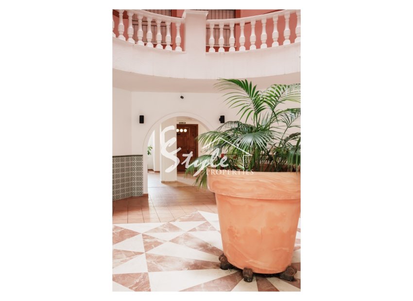 Resale - Apartamento - Torrevieja - Playa de los Locos