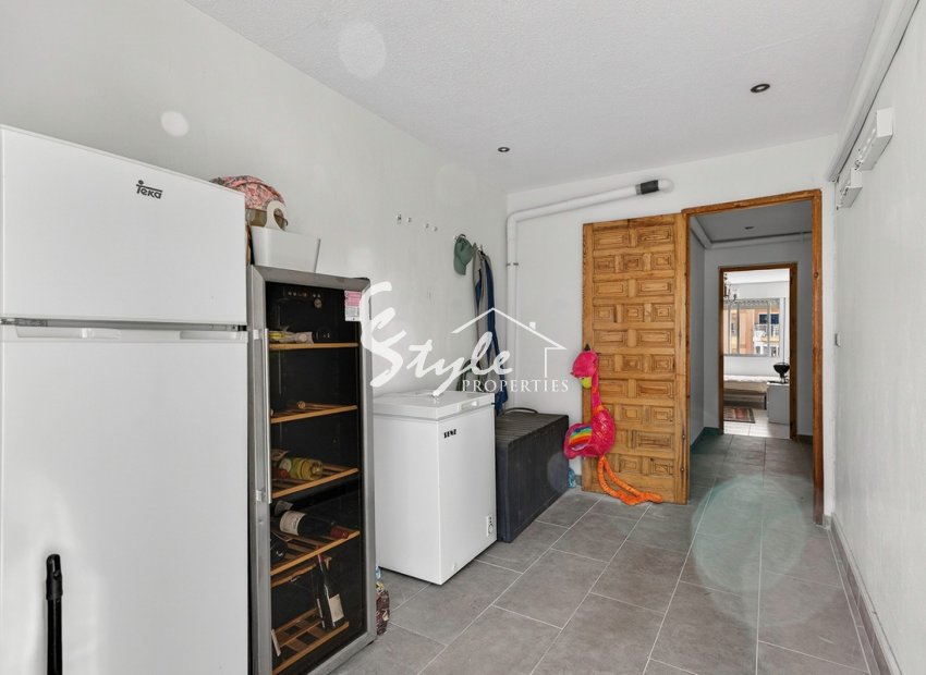 Resale - Apartamento - Torrevieja - Playa de los Locos