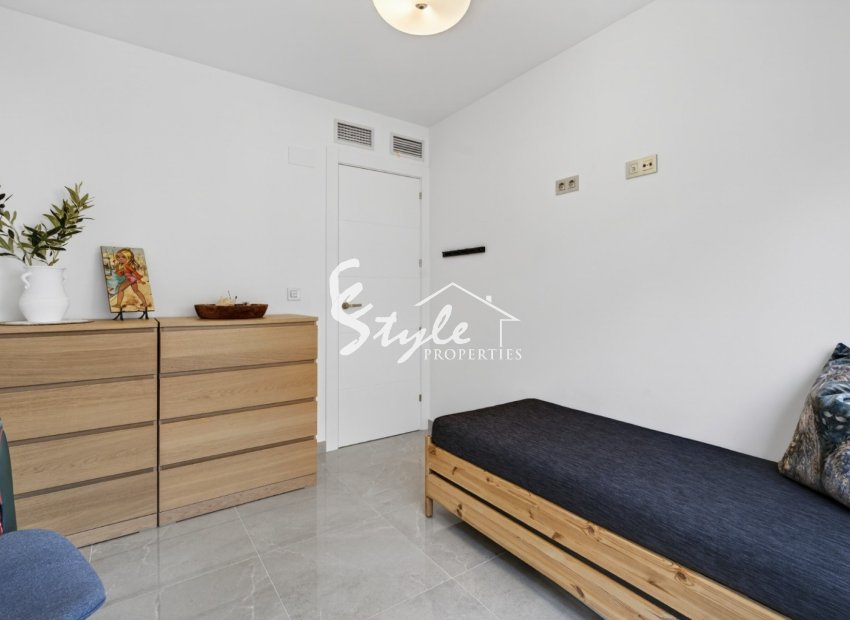 Resale - Apartamento - Torrevieja - Playa de los Locos