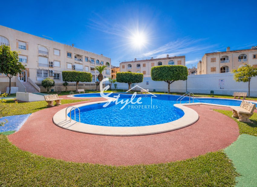 Resale - Apartamento - Torrevieja - Playa del Acequión