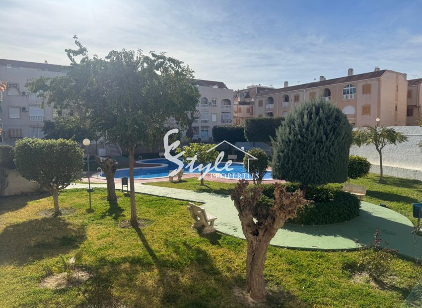 Resale - Apartamento - Torrevieja - Playa del Acequión
