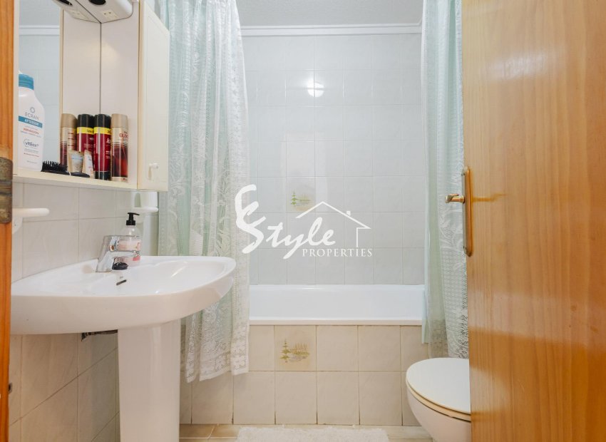 Resale - Apartamento - Torrevieja - Playa del Acequión