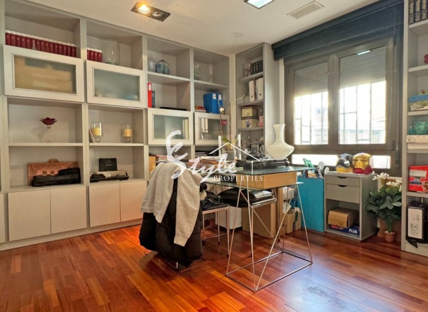 Resale - Apartamento - Torrevieja - Playa del Cura