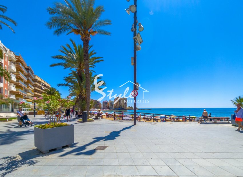 Resale - Apartamento - Torrevieja - Playa del Cura