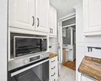 Resale - Apartamento - Torrevieja - Puerto