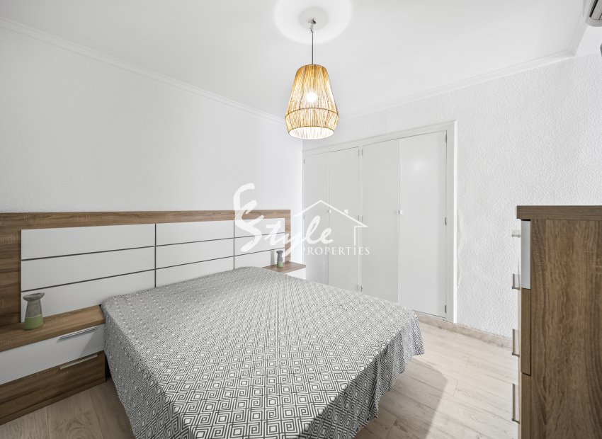 Resale - Apartamento - Torrevieja - Puerto