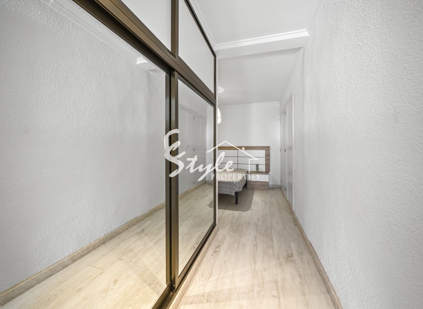 Resale - Apartamento - Torrevieja - Puerto