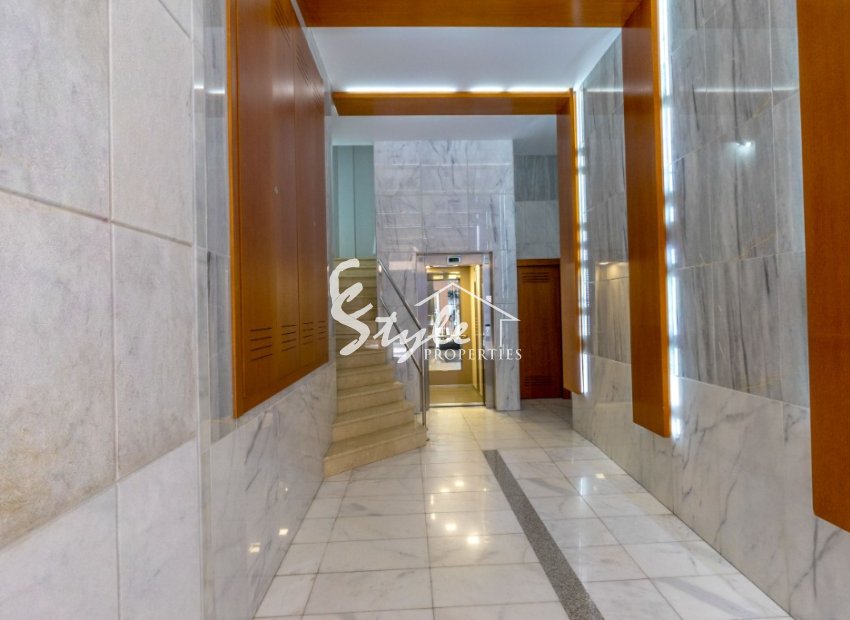 Resale - Apartamento - Torrevieja