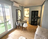 Resale - Apartamento - Torrevieja