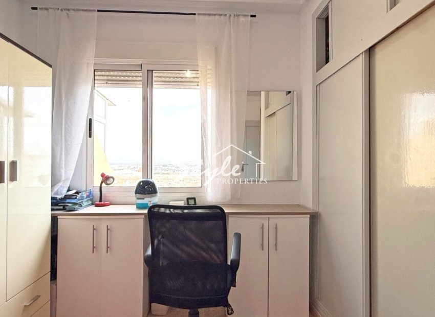 Resale - Apartamento - Torrevieja