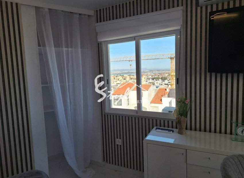 Resale - Apartamento - Torrevieja