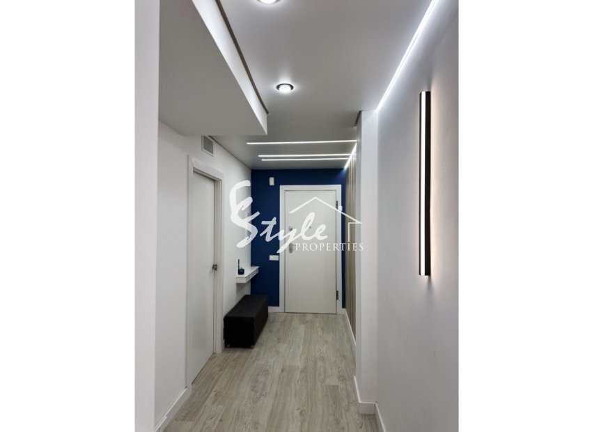 Resale - Apartamento - Torrevieja