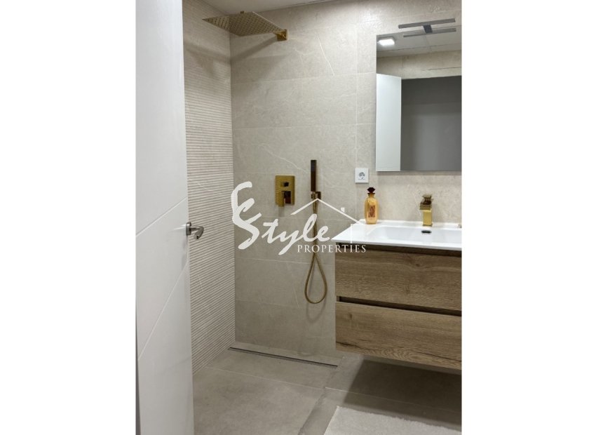 Resale - Apartamento - Torrevieja