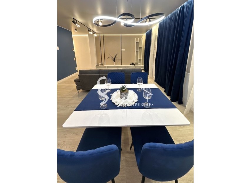 Resale - Apartamento - Torrevieja