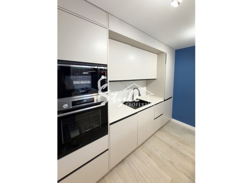 Resale - Apartamento - Torrevieja