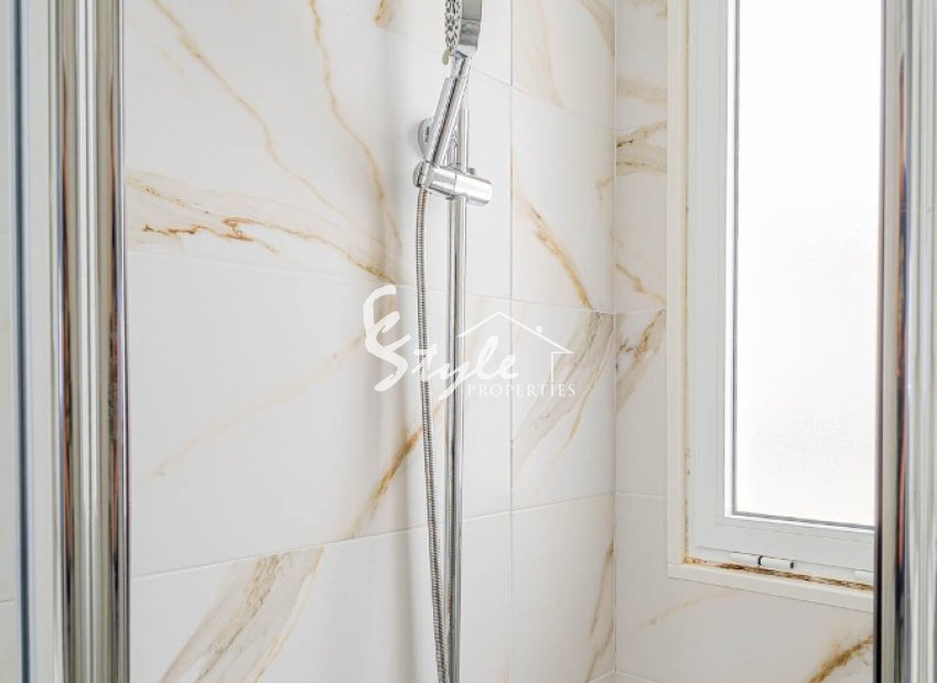 Resale - Apartamento - Torrevieja