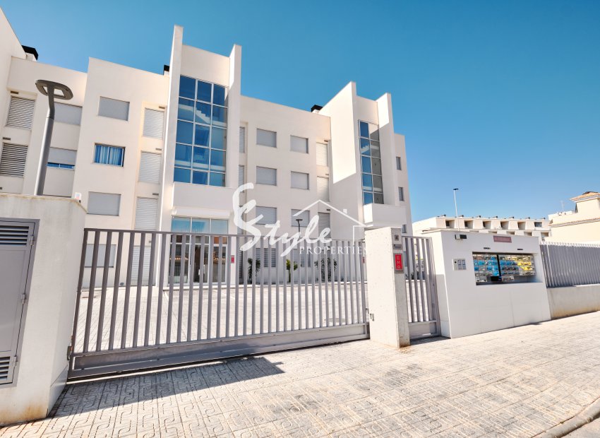 Resale - Apartamento - Villamartín - Villamartin