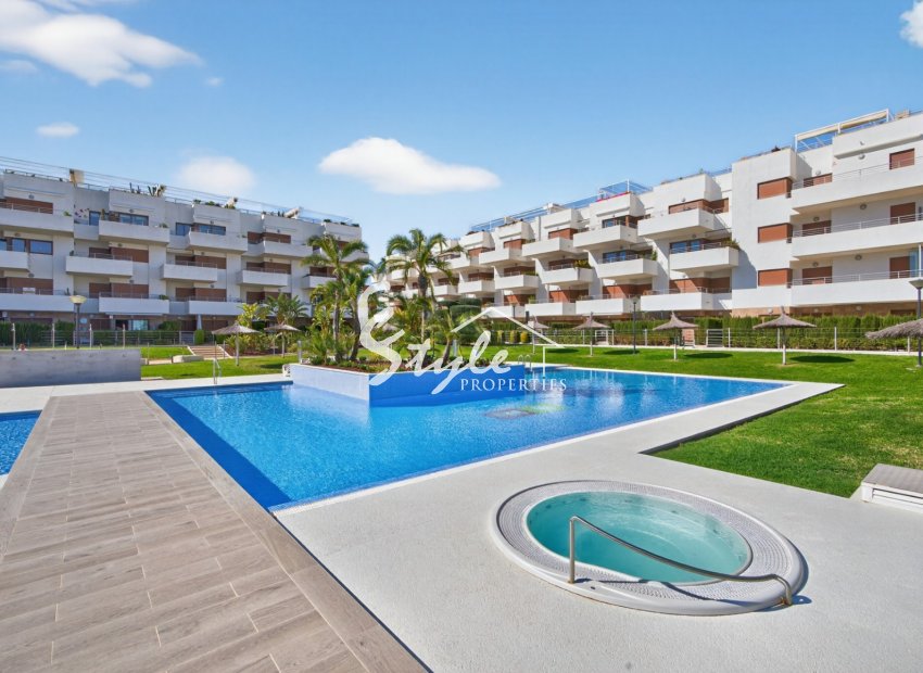 Resale - Apartment - Campoamor - Dehesa de Campoamor