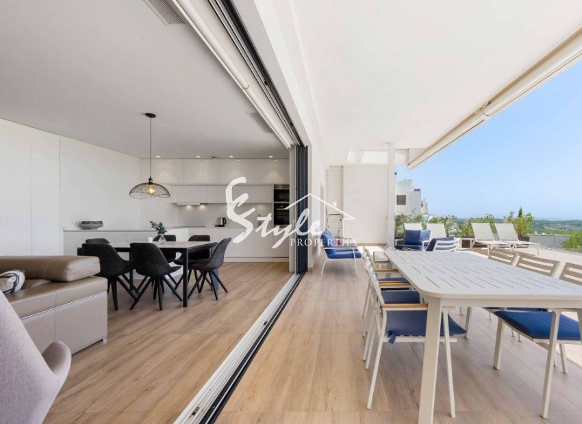 Resale - Apartment - Las Colinas - Las Colinas Golf