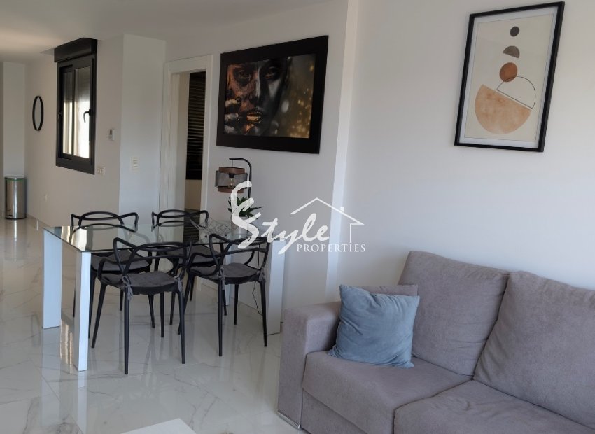 Resale - Apartment - Los Altos