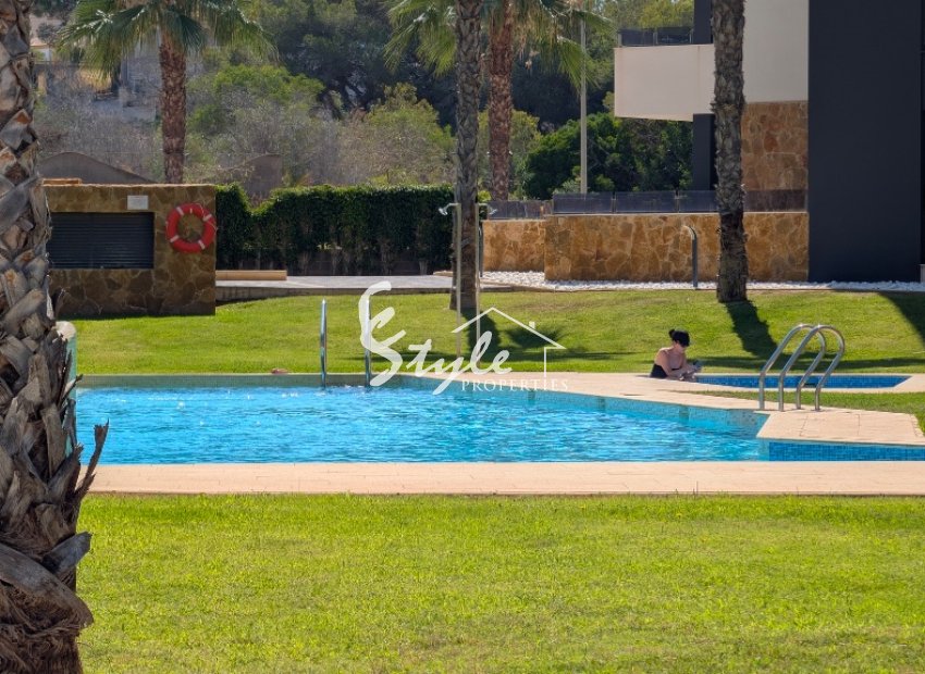 Resale - Apartment - Los Altos