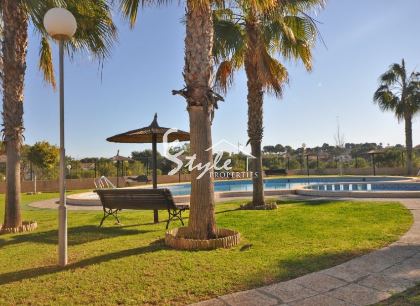 Resale - Apartment - Los Altos