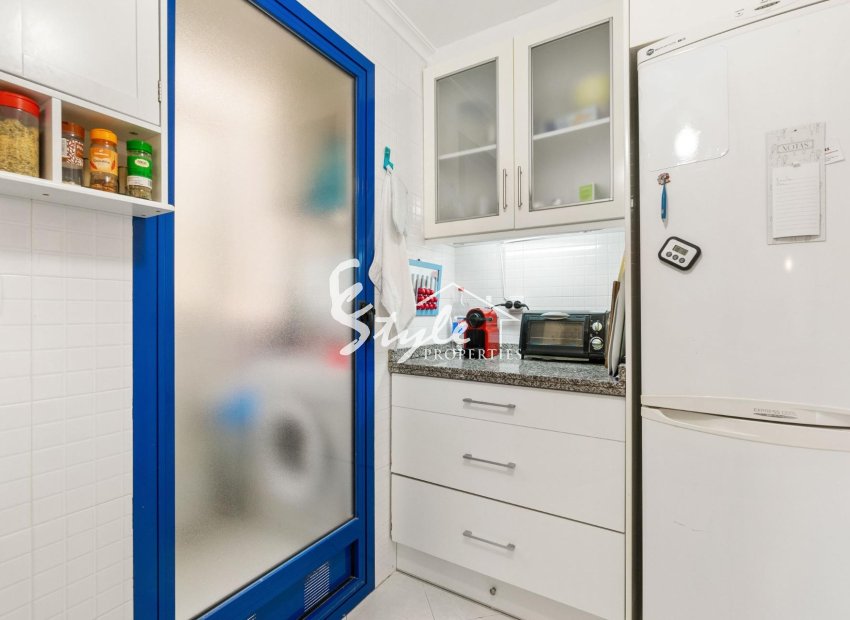 Resale - Apartment - Orihuela Costa  - Campoamor