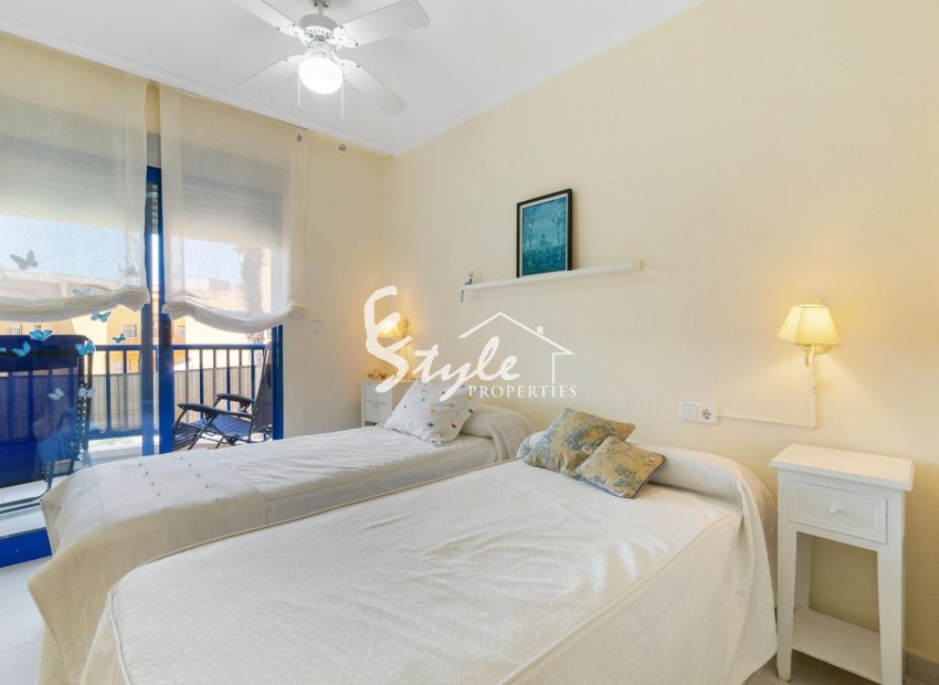 Resale - Apartment - Orihuela Costa  - Campoamor