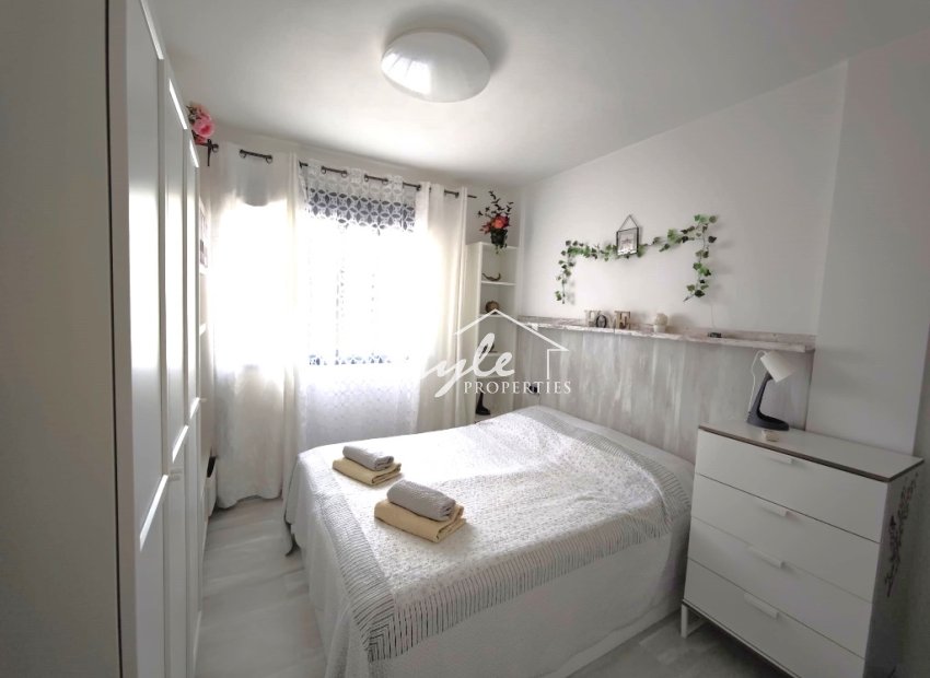 Resale - Apartment - Orihuela Costa  - La Zenia