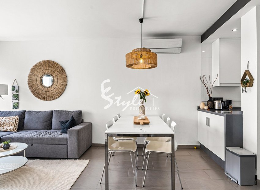 Resale - Apartment - Orihuela Costa  - La Zenia