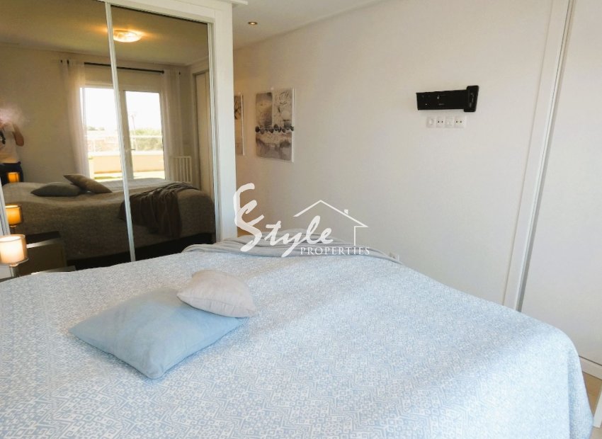 Resale - Apartment - Orihuela Costa  - Los Dolses