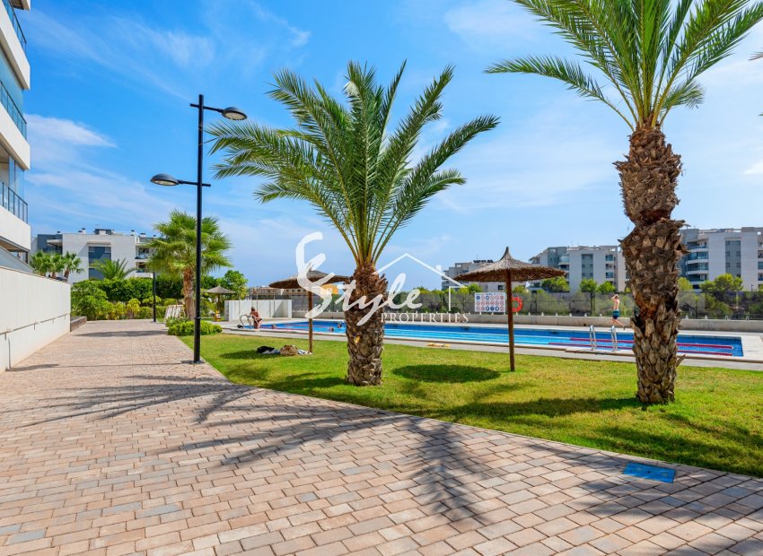 Resale - Apartment - Orihuela Costa  - Los Dolses