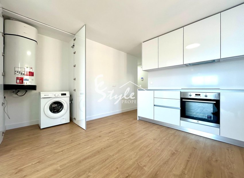 Resale - Apartment - Orihuela Costa  - Pau 8