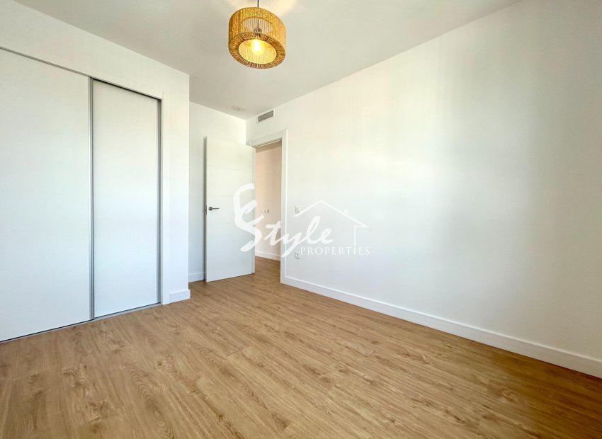 Resale - Apartment - Orihuela Costa  - Pau 8