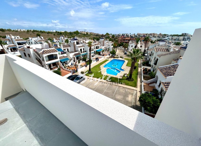 Resale - Apartment - Orihuela Costa  - Pau 8