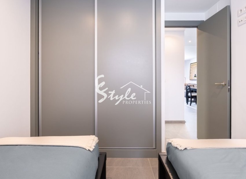 Resale - Apartment - Orihuela Costa  - Playa Flamenca