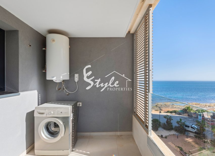 Resale - Apartment - Orihuela Costa  - Punta Prima