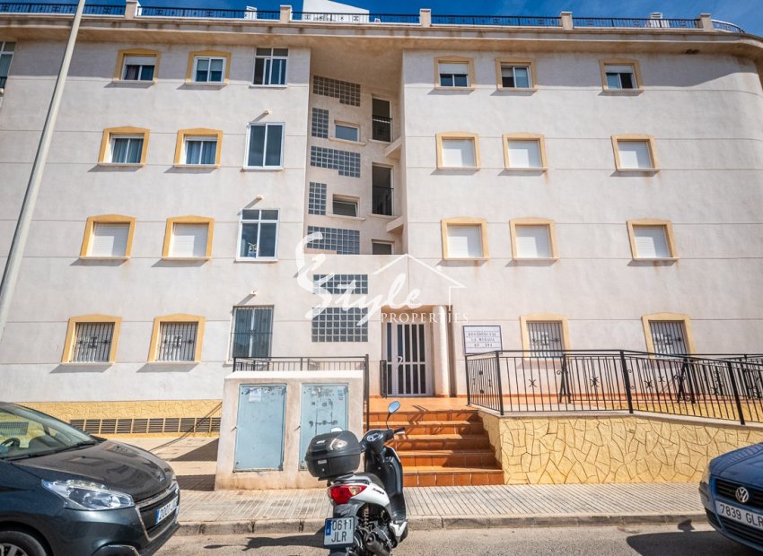 Resale - Apartment - Orihuela Costa  - Punta Prima