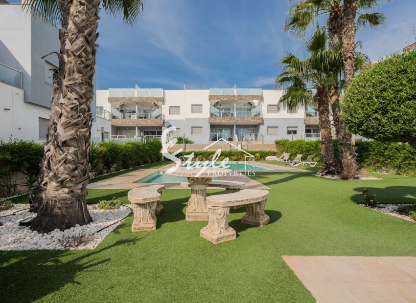 Resale - Apartment - Orihuela Costa  - Punta Prima