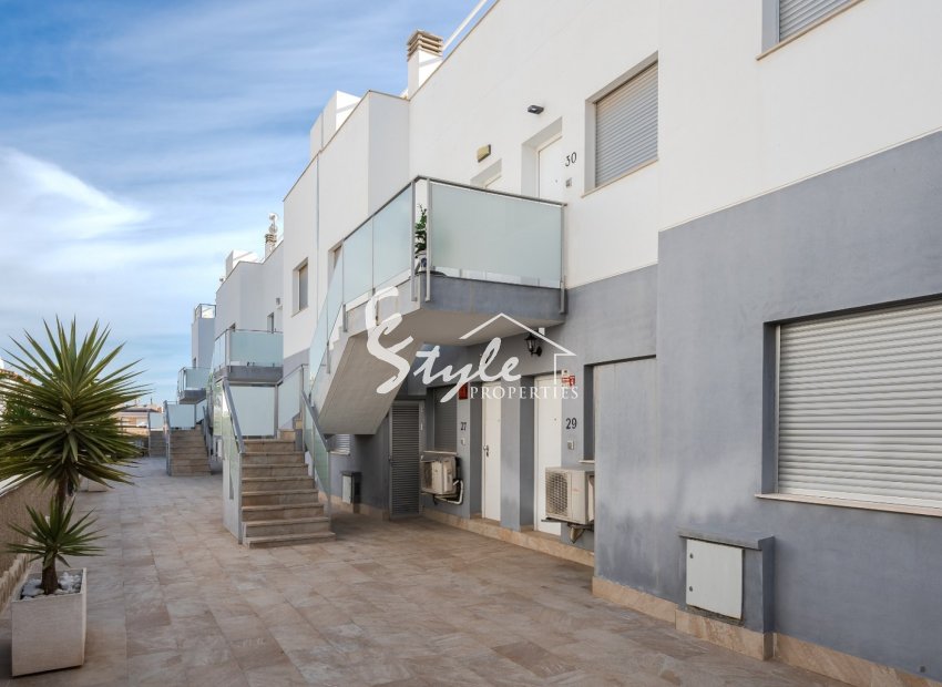 Resale - Apartment - Orihuela Costa  - Punta Prima