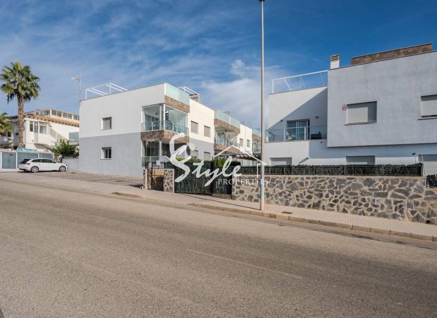 Resale - Apartment - Orihuela Costa  - Punta Prima